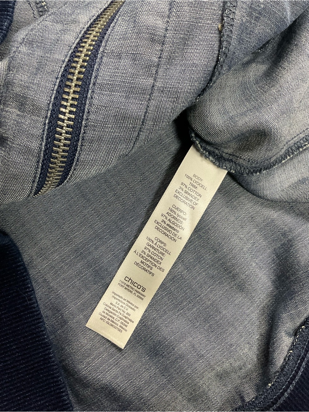 Zenergy by Chico’s Zip up Lightweight Jacket Chambray Size 12 - Picture 9 of 10
